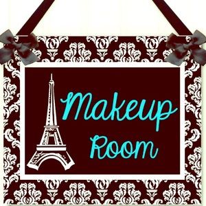 It’s all about the makeup💄👄💅🏻